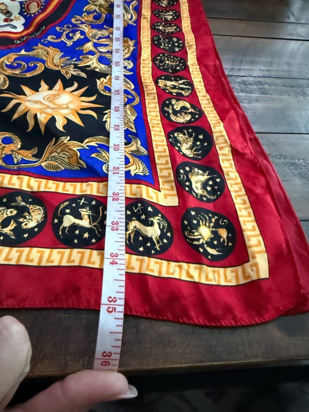 Avon ‘Sign of the Stars’ Vintage Scarf Astrological Zodiac Made in Italy - Picture 8 of 10